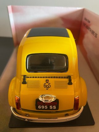 Modellino Fiat 500 Abarth 695 SS Mondo Motors 1/18