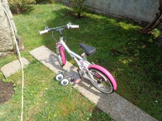 Bicicleta per bambini 14" rosa con ruotine