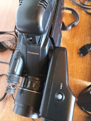 Panasonic G3 VHS Camcorder con Adaptador