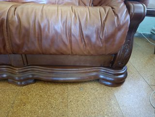 Divani in pelle marrone