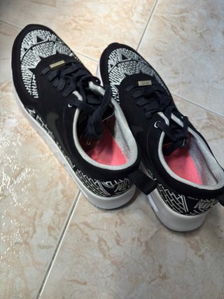 Nike Air Max Negras y Blancas