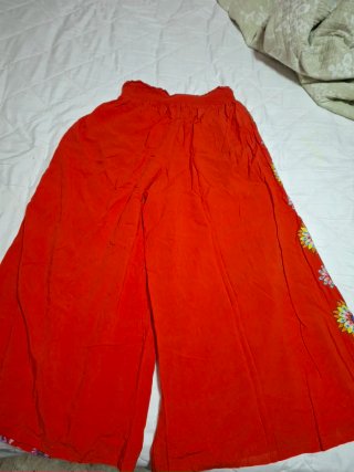 Pantalones anchos estampados