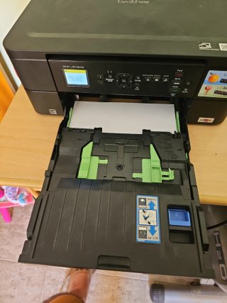 Stampante multifunzione Brother DCP-J572DW