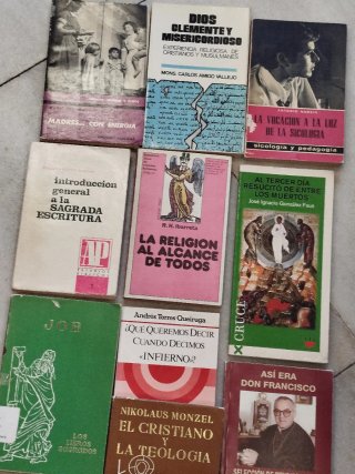 Lote de 4: LA RELIGIÓN AL ALCANCE DE TODOS y más..