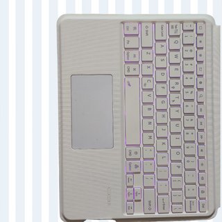 Funda con teclado para tablet
