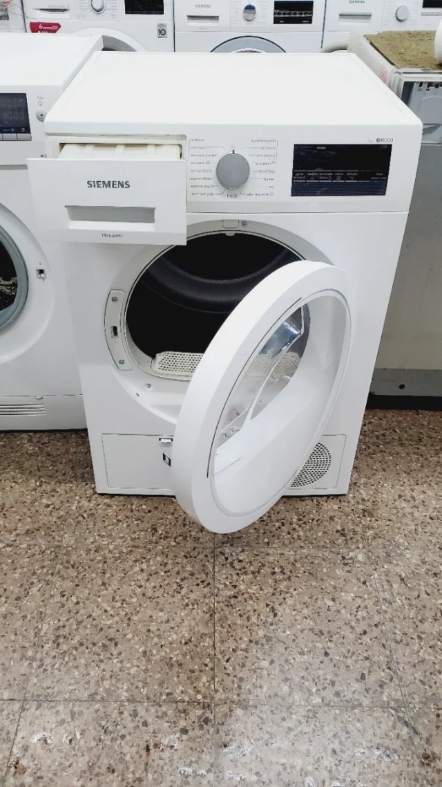 Secadora Siemens 7kg IQ300 de condensación