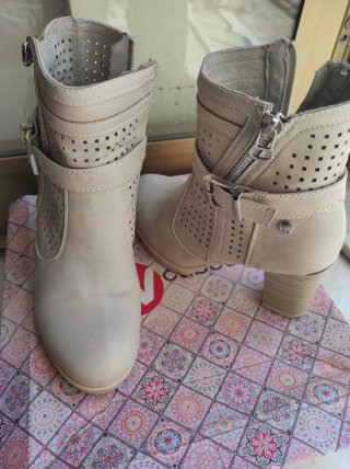 Tronchetti donna beige n.37 colore beige/ghiaccio.