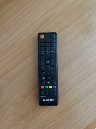 Televisor Samsung Negro y Plateado
