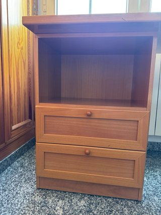Mesa de escritorio de madera