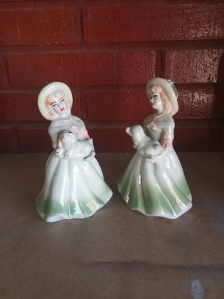 Figuras de porcelana, pareja de muñecas