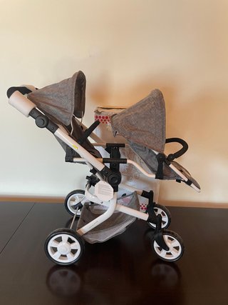 Cochecito doble para muñecas Bayer Chic 2000