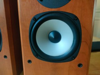 Altavoces Acoustic Energy
