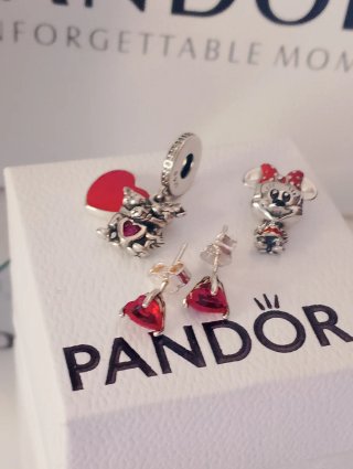 Lote Pandora Disney Minnie y Corazones