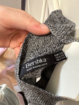 Camiseta sin mangas con abertura
