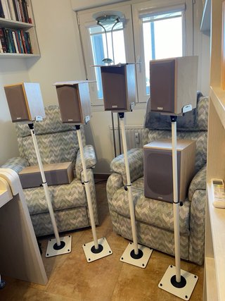 Conjunto de altavoces para cine en casa
