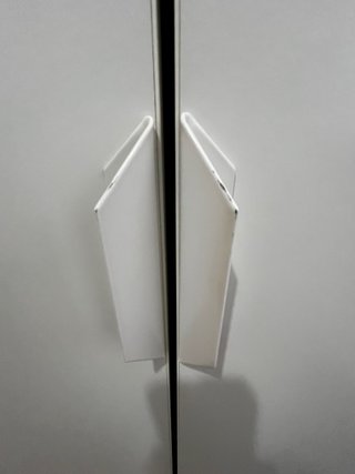 Armario Ikea en color blanco y madera