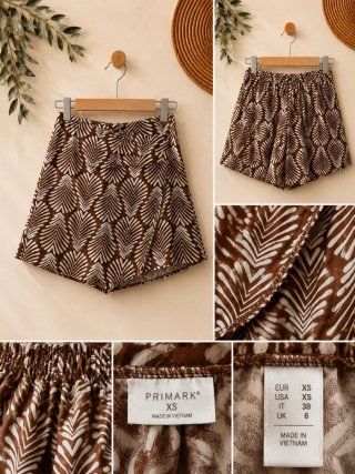 Falda short estampado hojas