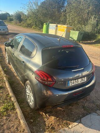 Peugeot 208 2016