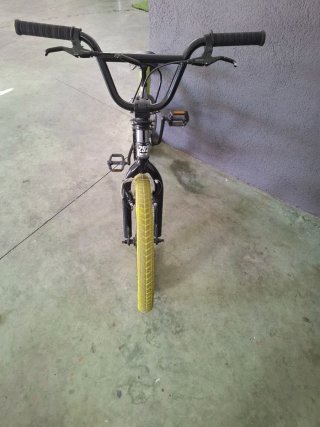 2 Bicicletas BMX B'Twin Wipe 520 - 20