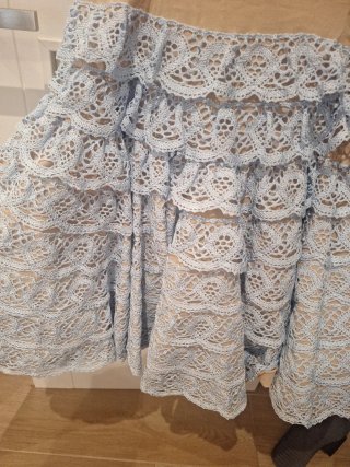 Traje de flamenca beige y azul