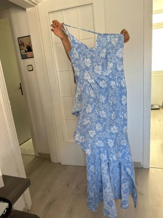Vestido azul y blanco para eventos