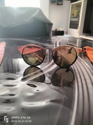 gafas varias 2 euros unidad Para el verano