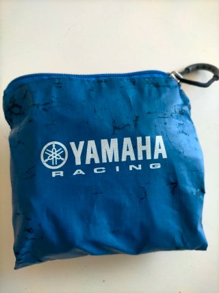 Mochila Yamaha Plegable Negra y Azul