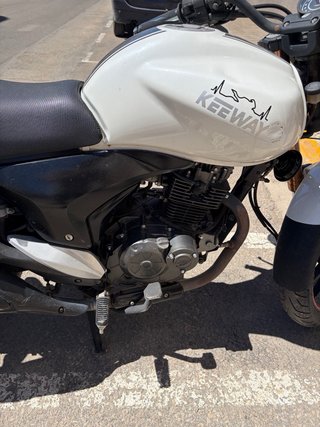 Keeway RKV 125cc Moto Naked Blanca