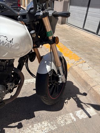 Keeway RKV 125cc Moto Naked Blanca