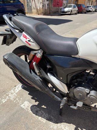 Keeway RKV 125cc Moto Naked Blanca
