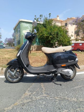 Vespa LX 50 2T Negra
