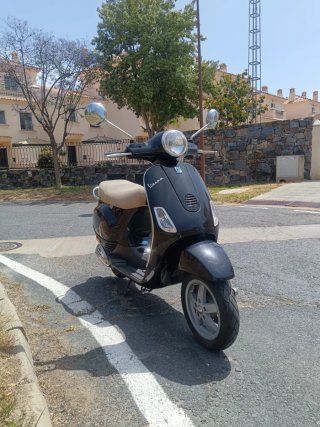 Vespa LX 50 2T Negra