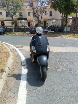 Vespa LX 50 2T Negra