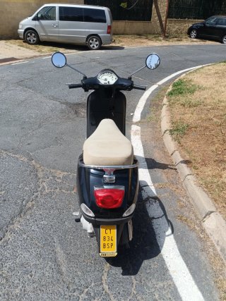 Vespa LX 50 2T Negra