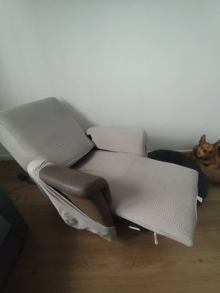 Sillón reclinable eléctrico marrón
