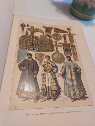 Historia del Arte Grabados color  moda El Traje