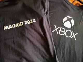 2 Camisetas y 1 Bufanda - XBOX Fan Fest