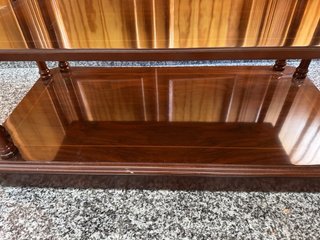 Mesa auxiliar