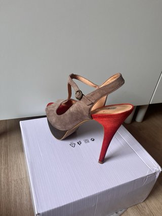 Zapatos de tacón con plataforma Talla 39