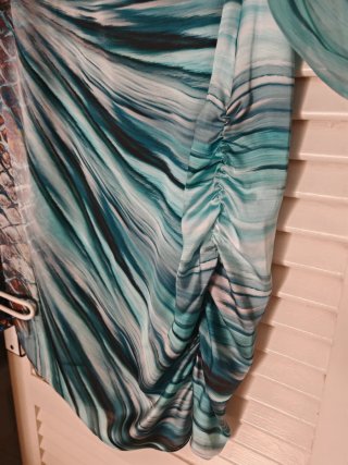 Vestido elegante estampado para evento