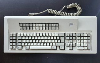 Teclado IBM 122 teclas 1390717 Beige