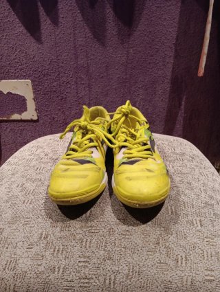Zapatillas Joma Fútbol Sala/Baloncesto Amarillas