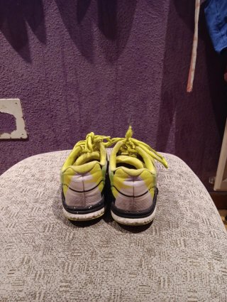 Zapatillas Joma Fútbol Sala/Baloncesto Amarillas