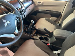 Mitsubishi L 200 2011