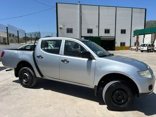 Mitsubishi L 200 2011