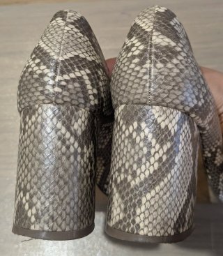 Zapatos print serpiente