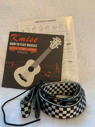 Ukulele Kmise con accessori