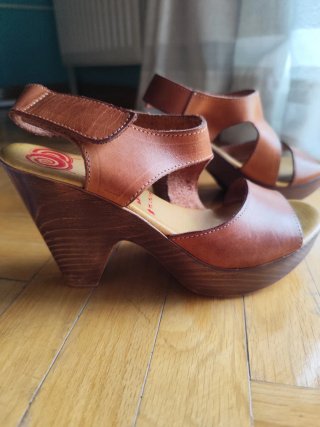 Sandalias Piel Marrón