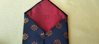 Corbata vintage azul y dorada