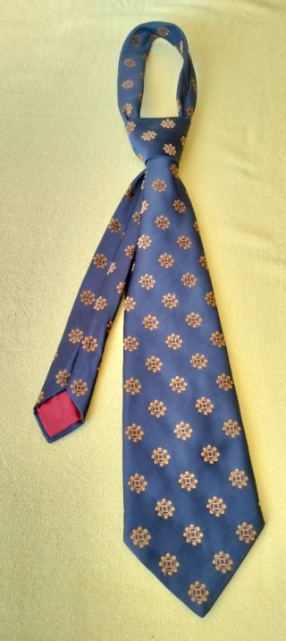 Corbata vintage azul y dorada